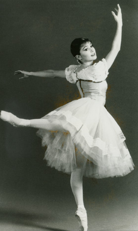 Julie Lowe